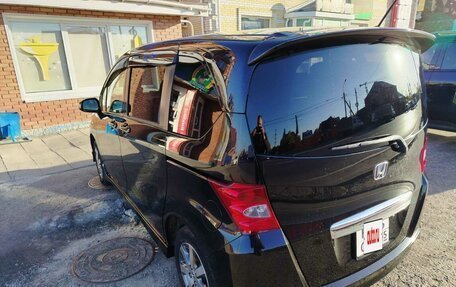 Honda Freed I, 2010 год, 950 000 рублей, 35 фотография