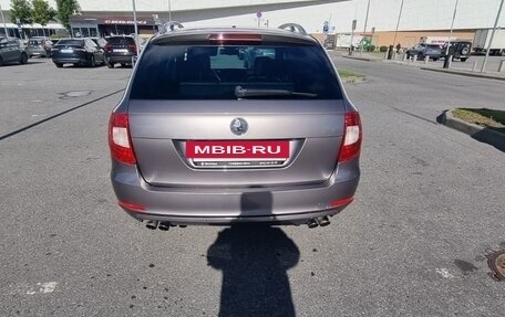 Skoda Superb III рестайлинг, 2011 год, 1 250 000 рублей, 2 фотография