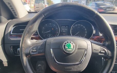 Skoda Superb III рестайлинг, 2011 год, 1 250 000 рублей, 17 фотография