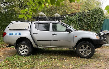 Mitsubishi L200 IV рестайлинг, 2008 год, 1 850 000 рублей, 2 фотография
