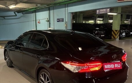 Toyota Camry, 2021 год, 3 085 000 рублей, 6 фотография