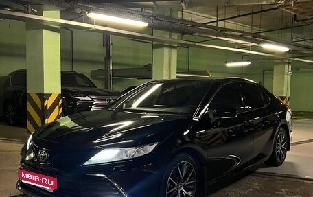 Toyota Camry, 2021 год, 3 085 000 рублей, 3 фотография