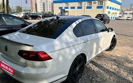 Volkswagen Passat B8 рестайлинг, 2020 год, 4 200 000 рублей, 14 фотография