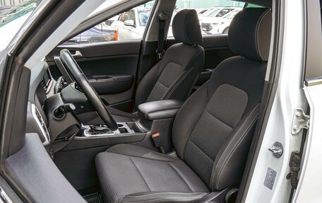 KIA Sportage IV рестайлинг, 2018 год, 2 390 000 рублей, 10 фотография