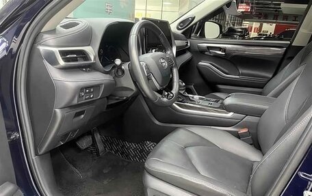 Toyota Highlander, 2022 год, 4 105 277 рублей, 6 фотография