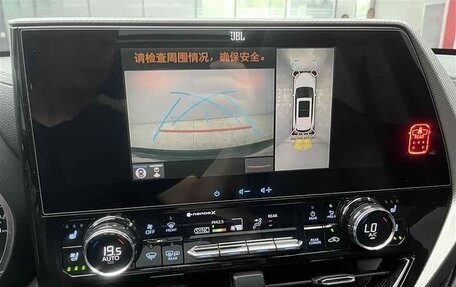 Toyota Highlander, 2022 год, 4 105 277 рублей, 11 фотография