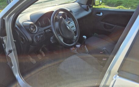 Ford Fiesta, 2004 год, 320 000 рублей, 7 фотография