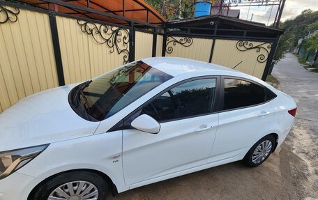 Hyundai Solaris II рестайлинг, 2015 год, 1 050 000 рублей, 5 фотография