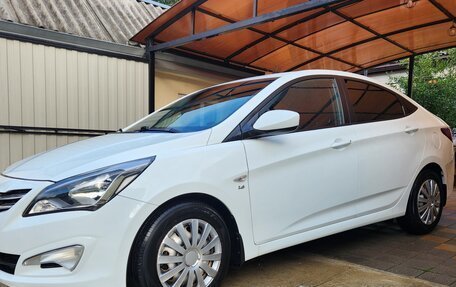 Hyundai Solaris II рестайлинг, 2015 год, 1 050 000 рублей, 9 фотография