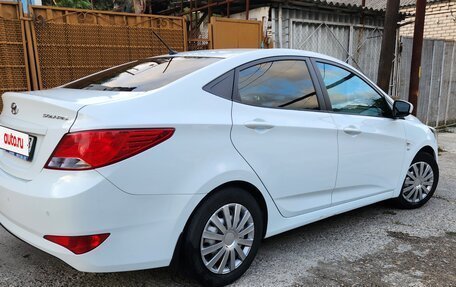 Hyundai Solaris II рестайлинг, 2015 год, 1 050 000 рублей, 7 фотография