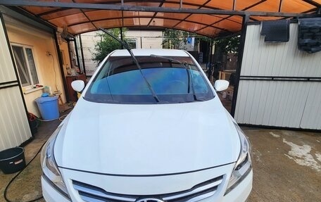 Hyundai Solaris II рестайлинг, 2015 год, 1 050 000 рублей, 14 фотография