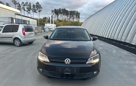 Volkswagen Jetta VI, 2013 год, 1 150 000 рублей, 3 фотография