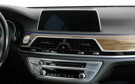 BMW 7 серия, 2016 год, 2 990 000 рублей, 24 фотография