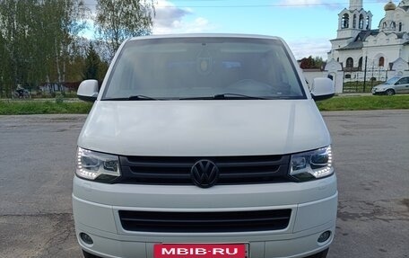 Volkswagen Caravelle T5, 2012 год, 2 100 000 рублей, 3 фотография