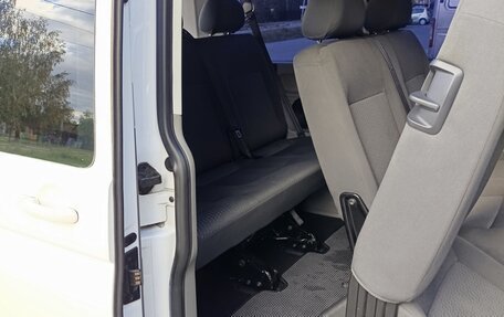 Volkswagen Caravelle T5, 2012 год, 2 100 000 рублей, 6 фотография