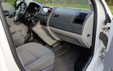 Volkswagen Caravelle T5, 2012 год, 2 100 000 рублей, 9 фотография