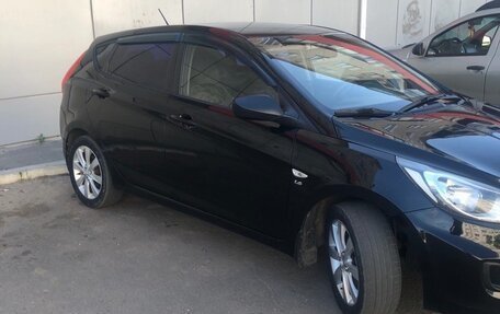 Hyundai Solaris II рестайлинг, 2011 год, 750 000 рублей, 4 фотография