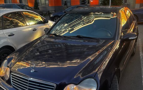 Mercedes-Benz C-Класс, 2000 год, 550 000 рублей, 1 фотография