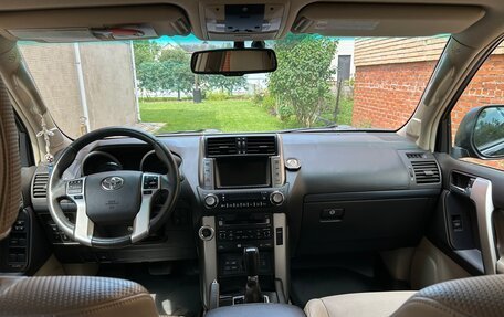 Toyota Land Cruiser Prado 150 рестайлинг 2, 2012 год, 3 700 000 рублей, 2 фотография