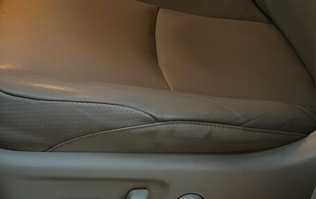 Toyota Land Cruiser Prado 150 рестайлинг 2, 2012 год, 3 700 000 рублей, 13 фотография