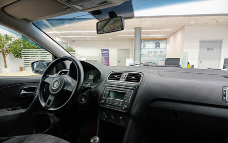 Volkswagen Polo VI (EU Market), 2011 год, 569 000 рублей, 13 фотография