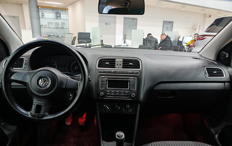 Volkswagen Polo VI (EU Market), 2011 год, 569 000 рублей, 17 фотография