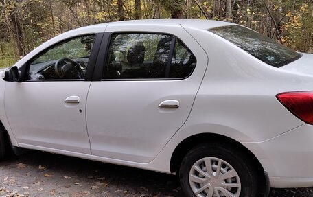 Renault Logan II, 2015 год, 730 000 рублей, 5 фотография
