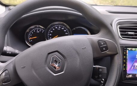 Renault Logan II, 2015 год, 730 000 рублей, 15 фотография