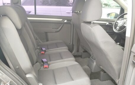Volkswagen Touran III, 2012 год, 975 000 рублей, 10 фотография
