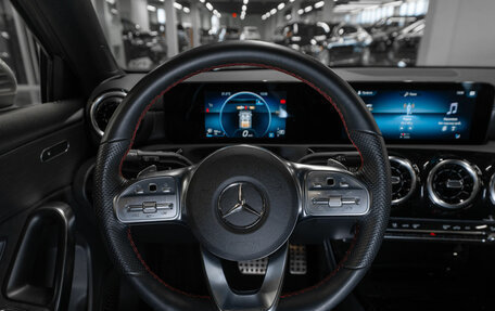 Mercedes-Benz A-Класс, 2020 год, 2 840 000 рублей, 10 фотография