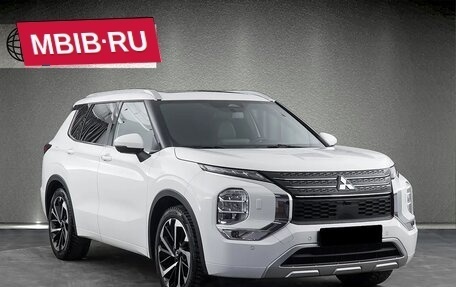 Mitsubishi Outlander, 2023 год, 2 600 000 рублей, 5 фотография