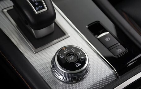 Mitsubishi Outlander, 2023 год, 2 600 000 рублей, 21 фотография