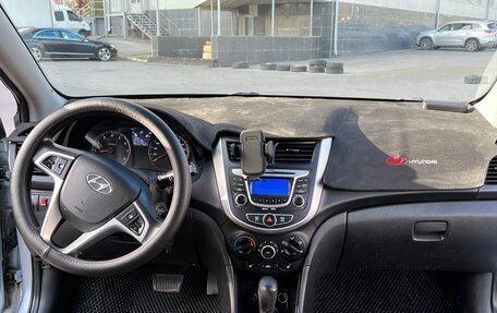 Hyundai Solaris II рестайлинг, 2012 год, 730 000 рублей, 10 фотография
