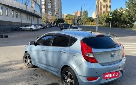 Hyundai Solaris II рестайлинг, 2012 год, 730 000 рублей, 4 фотография