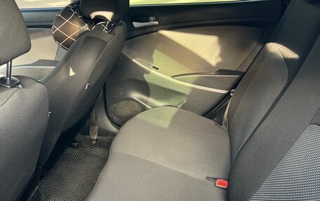 Hyundai Solaris II рестайлинг, 2012 год, 730 000 рублей, 15 фотография