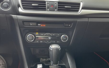 Mazda 3, 2016 год, 1 600 000 рублей, 19 фотография