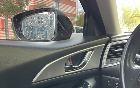 Mazda 3, 2016 год, 1 600 000 рублей, 18 фотография