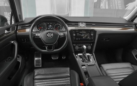 Volkswagen Passat B8 рестайлинг, 2019 год, 2 099 000 рублей, 6 фотография