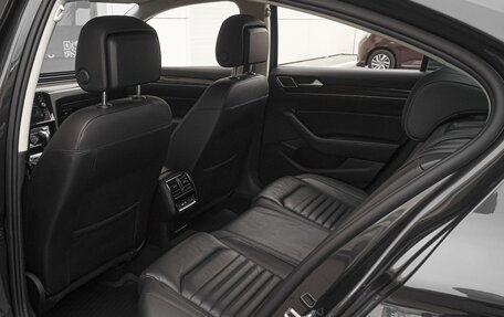 Volkswagen Passat B8 рестайлинг, 2019 год, 2 099 000 рублей, 11 фотография