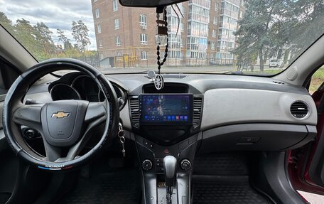 Chevrolet Cruze II, 2010 год, 790 000 рублей, 8 фотография
