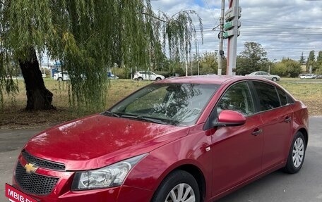 Chevrolet Cruze II, 2010 год, 790 000 рублей, 2 фотография