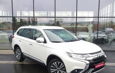 Mitsubishi Outlander III рестайлинг 3, 2018 год, 1 952 000 рублей, 1 фотография