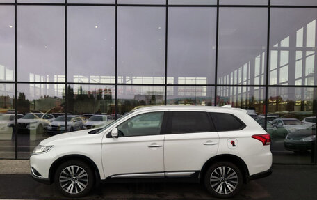 Mitsubishi Outlander III рестайлинг 3, 2018 год, 1 952 000 рублей, 5 фотография