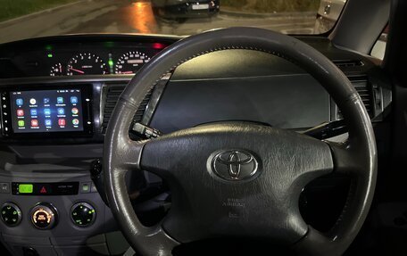 Toyota Voxy II, 2002 год, 949 000 рублей, 18 фотография