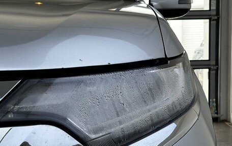 Mitsubishi Outlander III рестайлинг 3, 2017 год, 1 899 000 рублей, 21 фотография