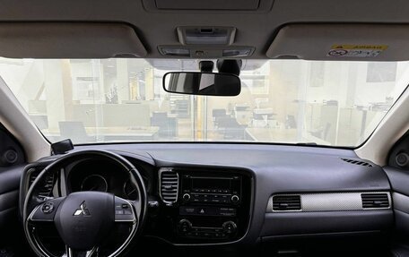 Mitsubishi Outlander III рестайлинг 3, 2017 год, 1 899 000 рублей, 17 фотография