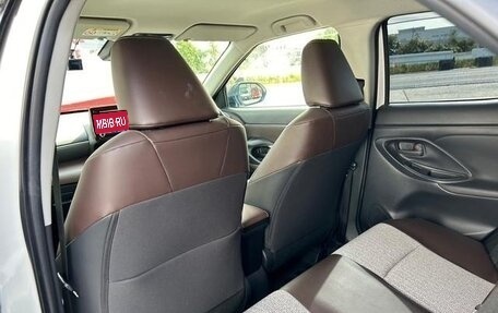 Toyota Yaris Cross, 2022 год, 1 550 001 рублей, 18 фотография
