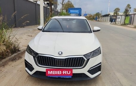 Skoda Octavia IV, 2022 год, 1 755 000 рублей, 2 фотография
