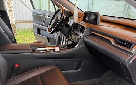 Lexus RX IV рестайлинг, 2021 год, 5 500 000 рублей, 10 фотография
