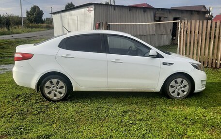 KIA Rio III рестайлинг, 2014 год, 800 000 рублей, 2 фотография